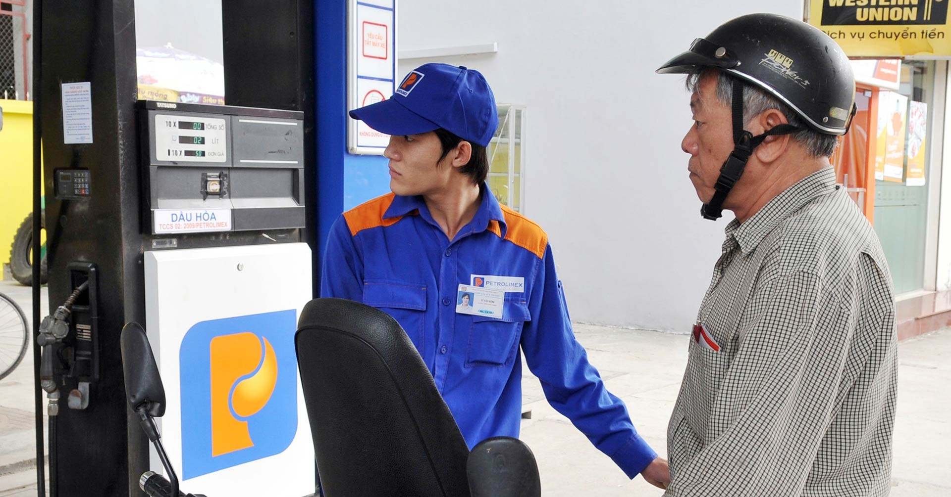 Giá xăng dầu hôm nay 2/6: Dầu thế giới tăng cao, trong nước duy trì mức thấp