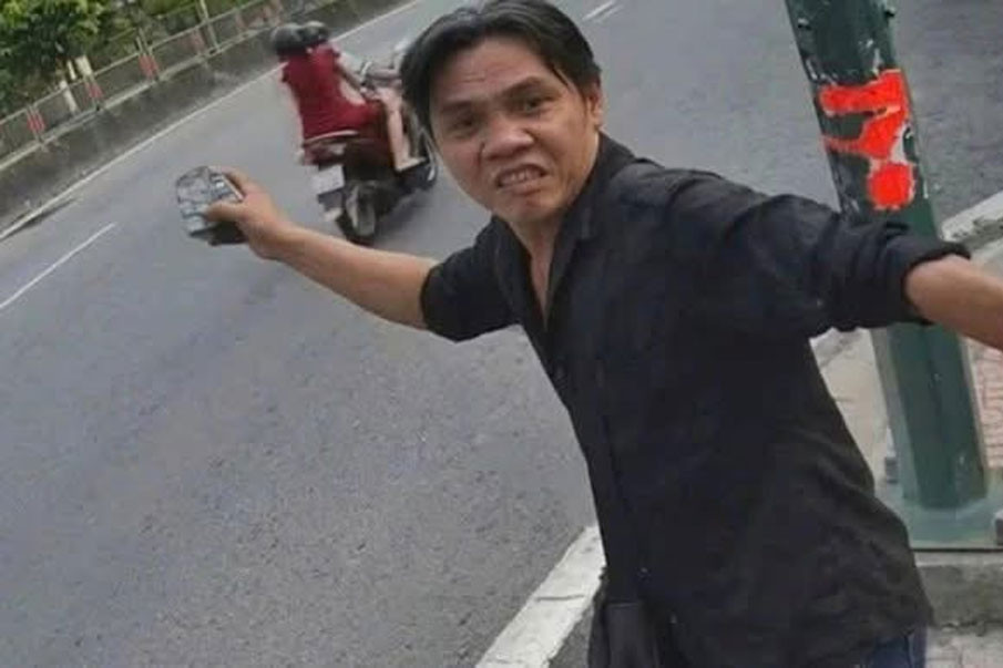 Đối tượng đập phá hơn 10 tủ đổi pin xe điện