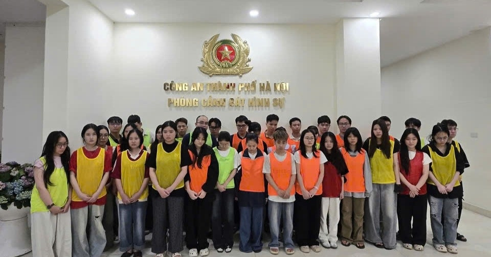 Hà Nội: Bắt giám đốc công ty sinh năm 1995 và 17 nhân viên