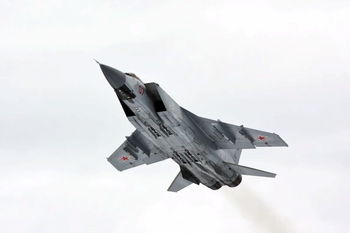 Tên lửa KS 172 Nga 3.jpg