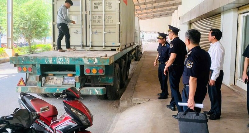 Thu giữ 325.000 bao thuốc lá giả mạo nhãn hiệu, buộc tiêu hủy toàn bộ lô hàng