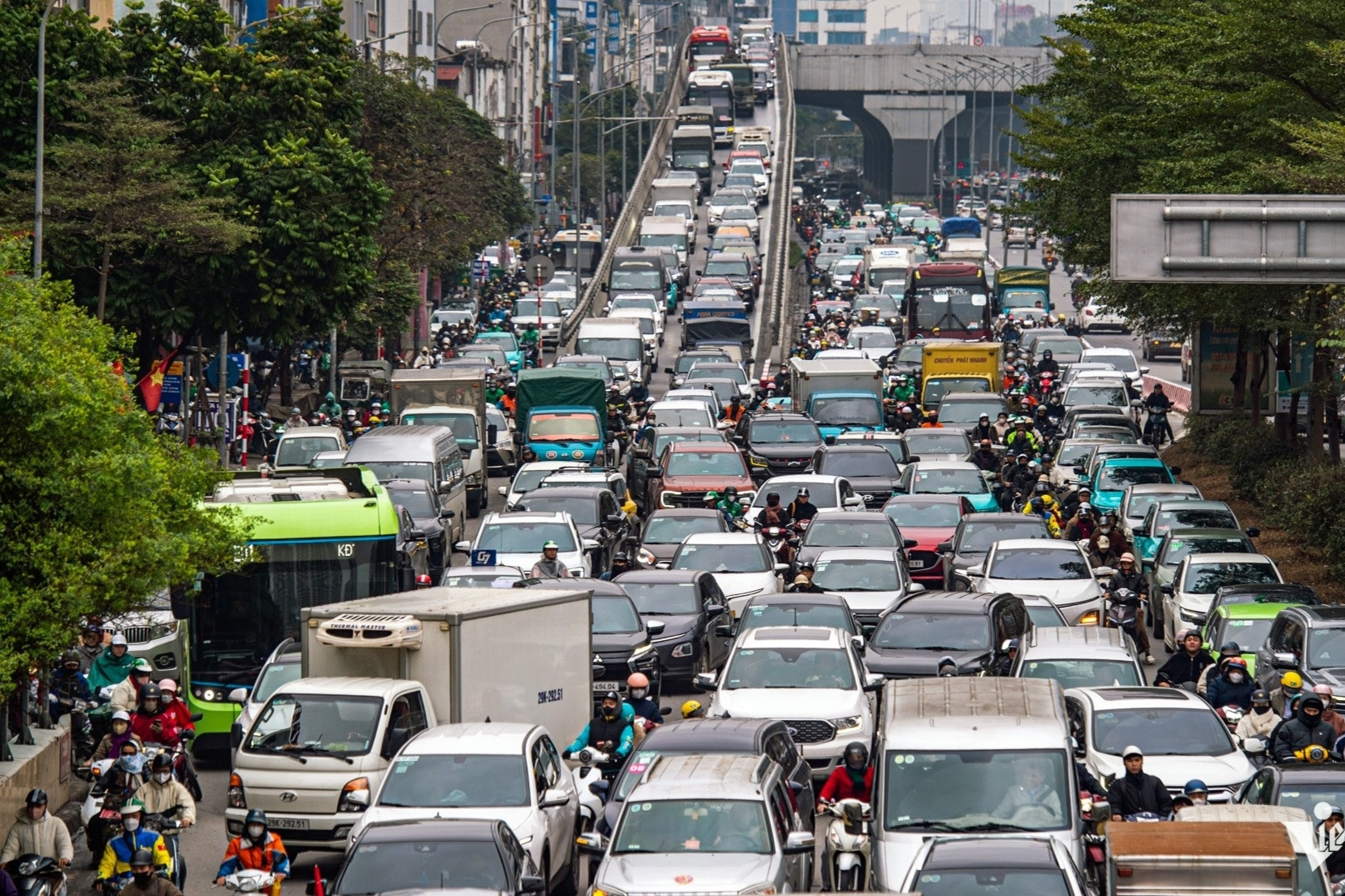 Thu phí ô tô, xe máy vào nội đô: Hà Nội đã thực sự sẵn sàng?