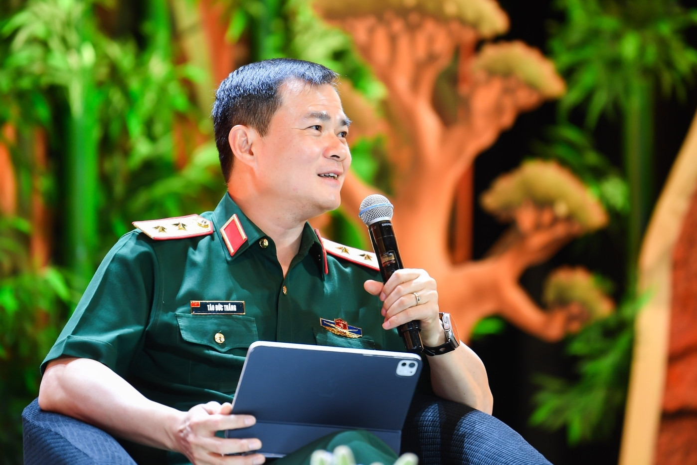Trung tướng Tào Đức Thắng: 