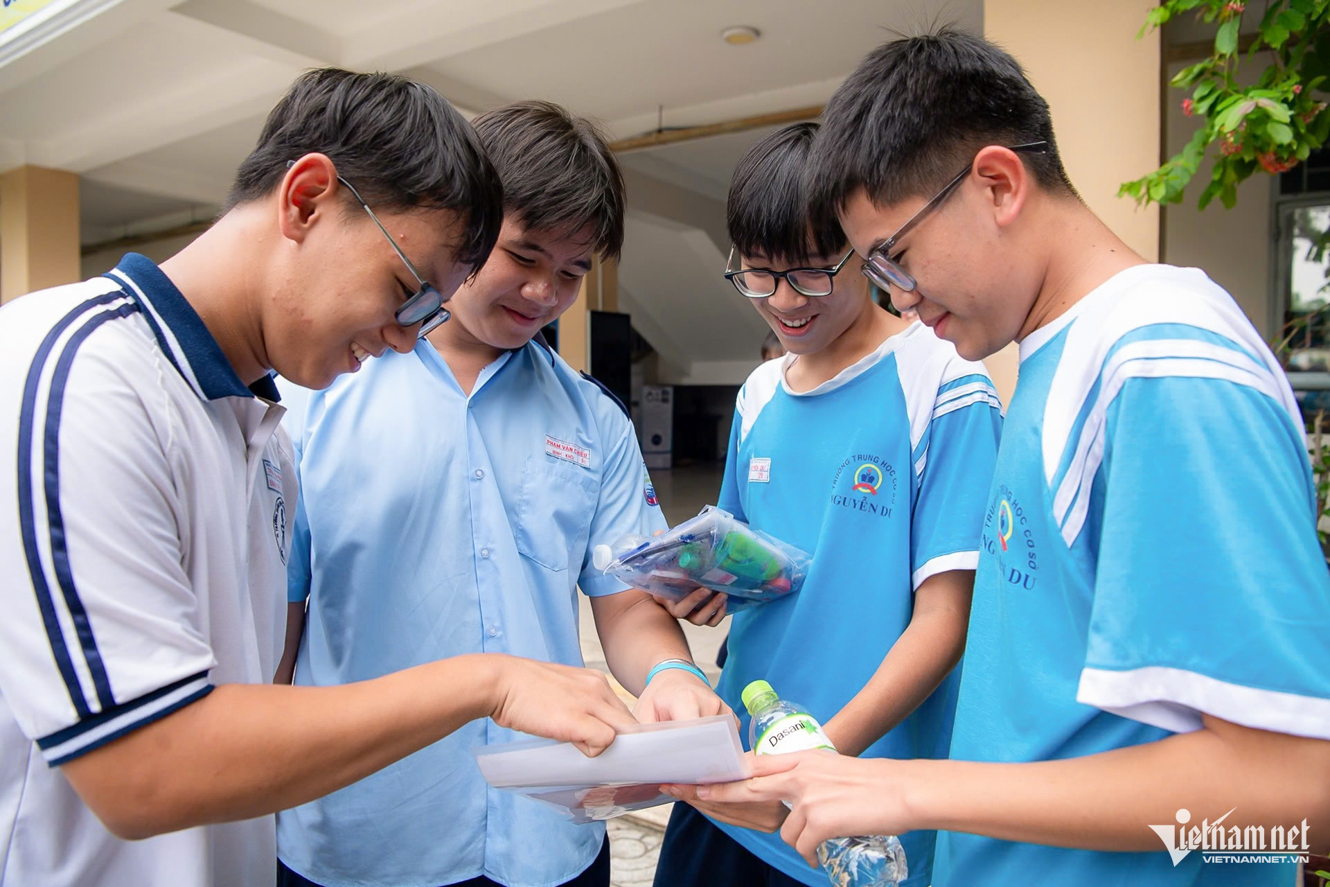 W-thi 10 TPHCM Tuấn Hùng 4.jpg