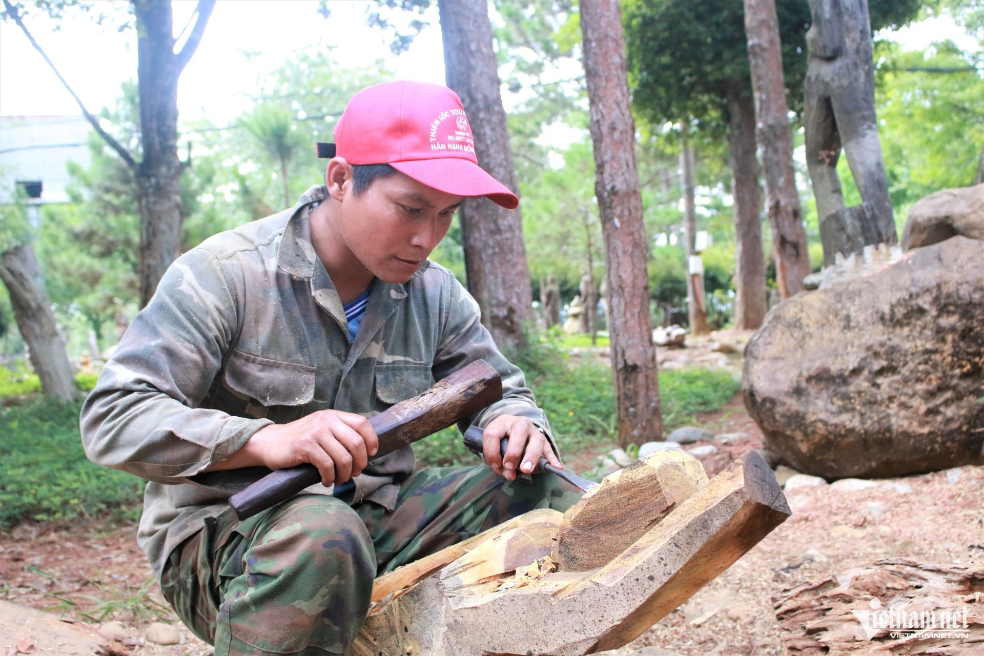 W-tuong go 2.jpg