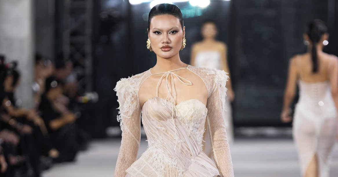 Cựu VĐV bóng chuyền Phạm Huệ tỏa sáng trên sàn catwalk