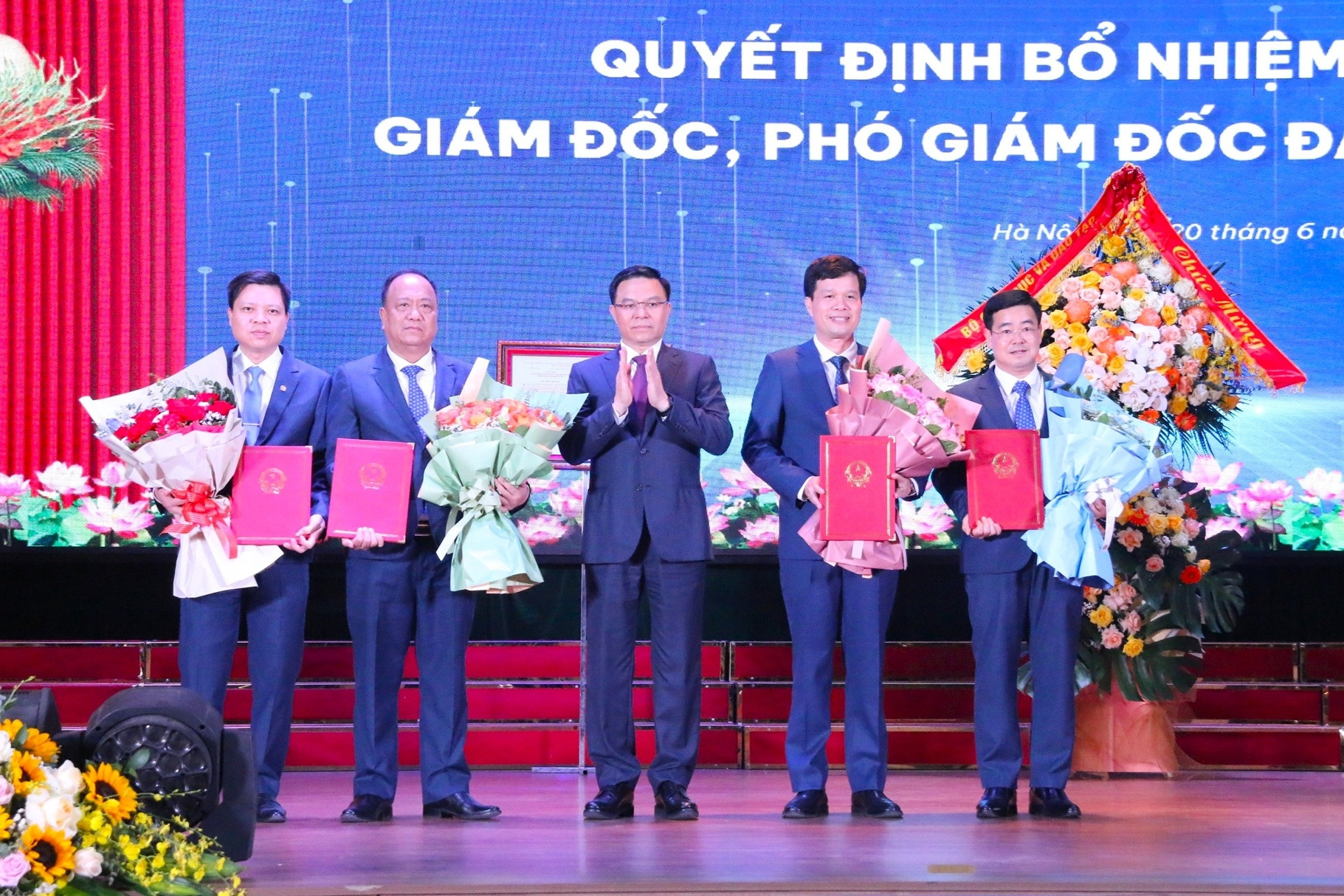 ĐH Công nghiệp Hà Nội công bố ban giám đốc sau khi chuyển thành đại học