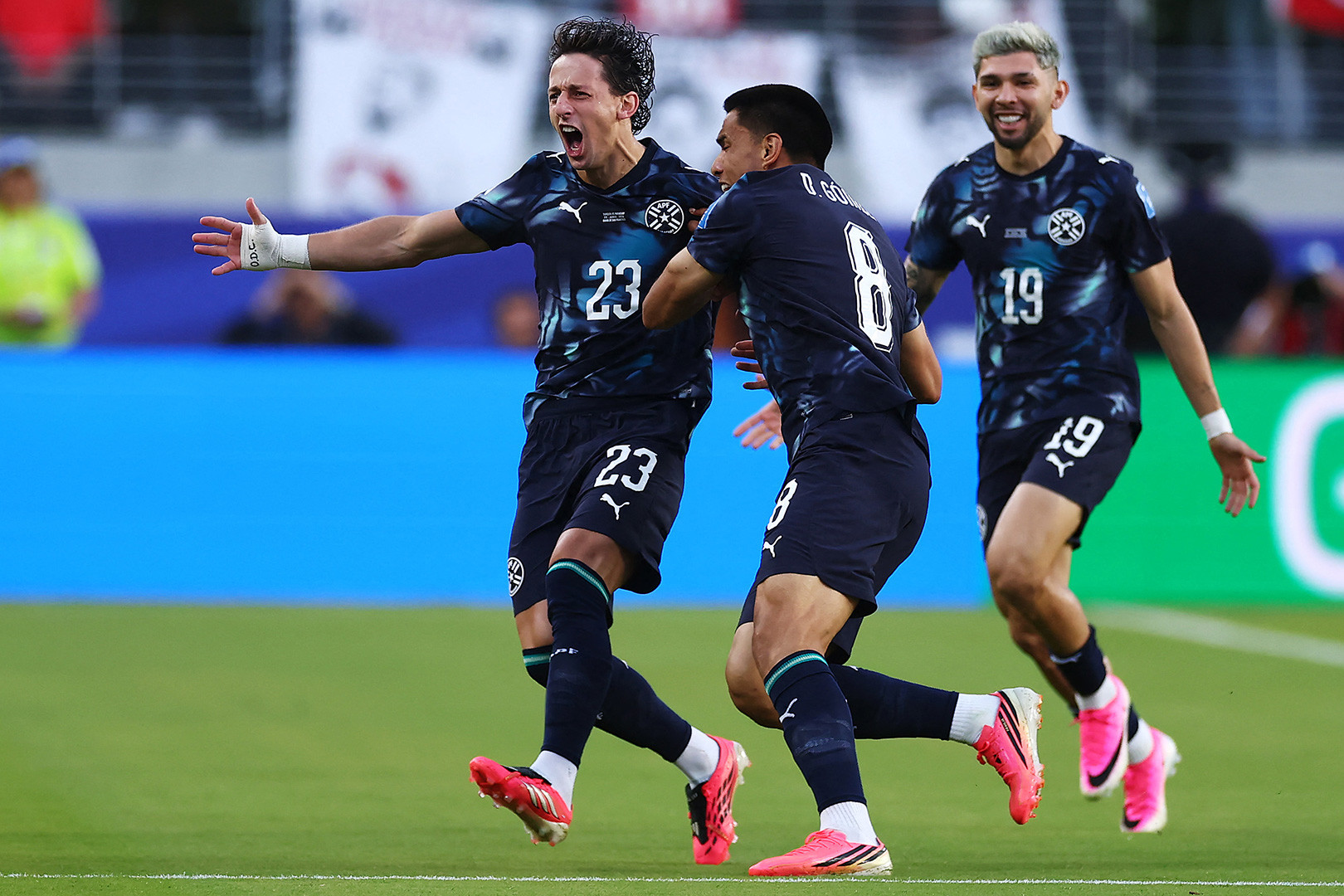 Galarza Tho Nhi Ky Paraguay 4.jpg