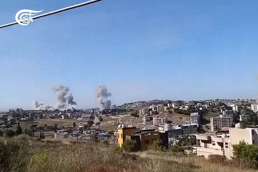 Không kích nổ ra ở Lebanon bất chấp lệnh ngừng bắn giữa Israel – Hezbollah