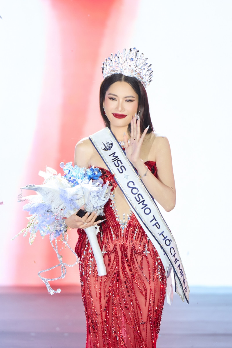Miss Cosmo 001.jpg