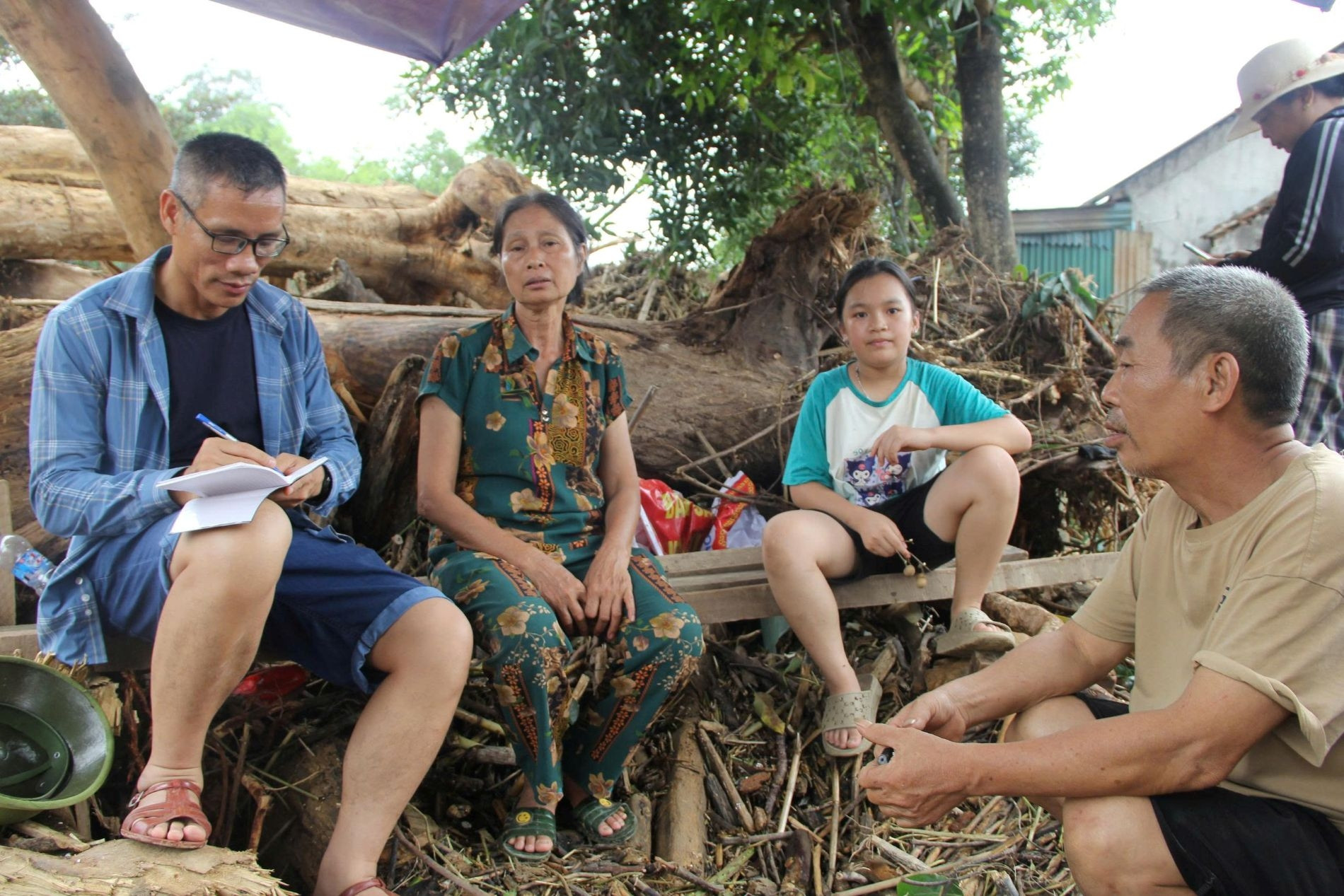 Người làm báo, có những khoảnh khắc thấm sức nặng của hai chữ “gửi gắm”