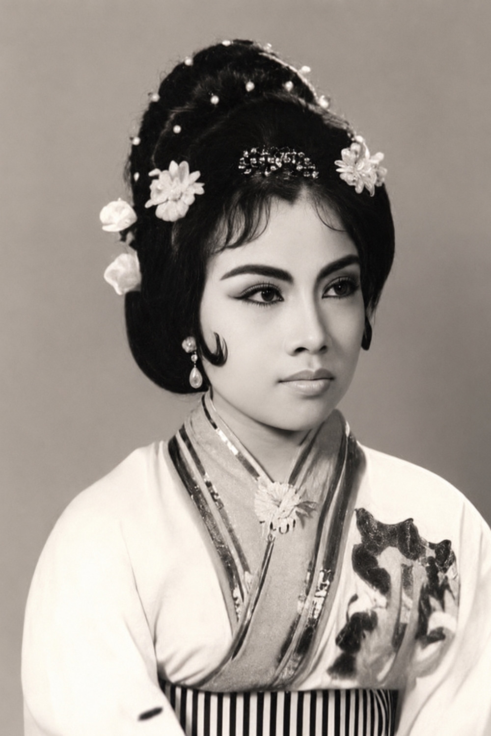 NSND Le Thuy003.jpg
