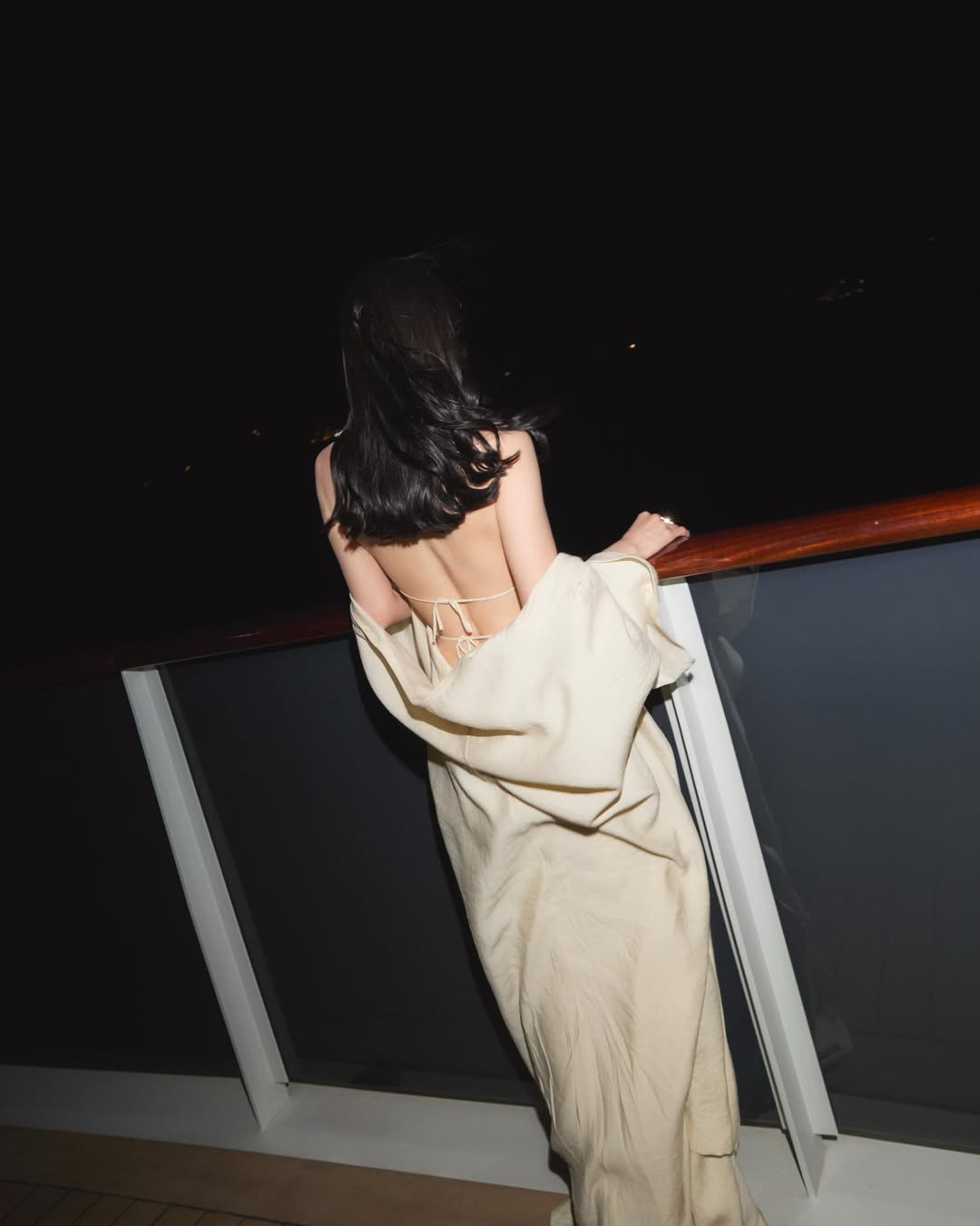 https://static-images.vnncdn.net/vps_images_publish/000001/000003/2026/6/20/photo-by-song-hyekyo-on-june-19-2026-may-be-an-image-of-one-or-more-people-hair-dress-and-text-10-1970.jpeg