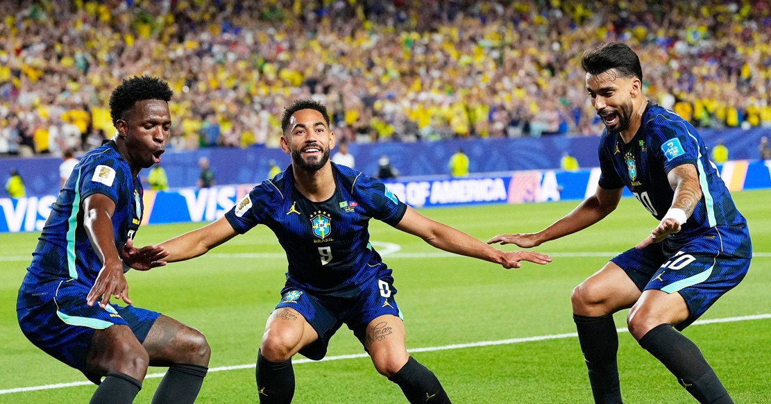 Vinicius và Cunha nhảy điệu samba, Brazil thắng hoành tráng