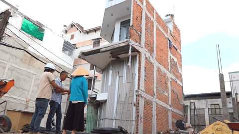 Người dân phường Gò Vấp phấn khởi dỡ nhà, giao đất để mở rộng đường lên 30m