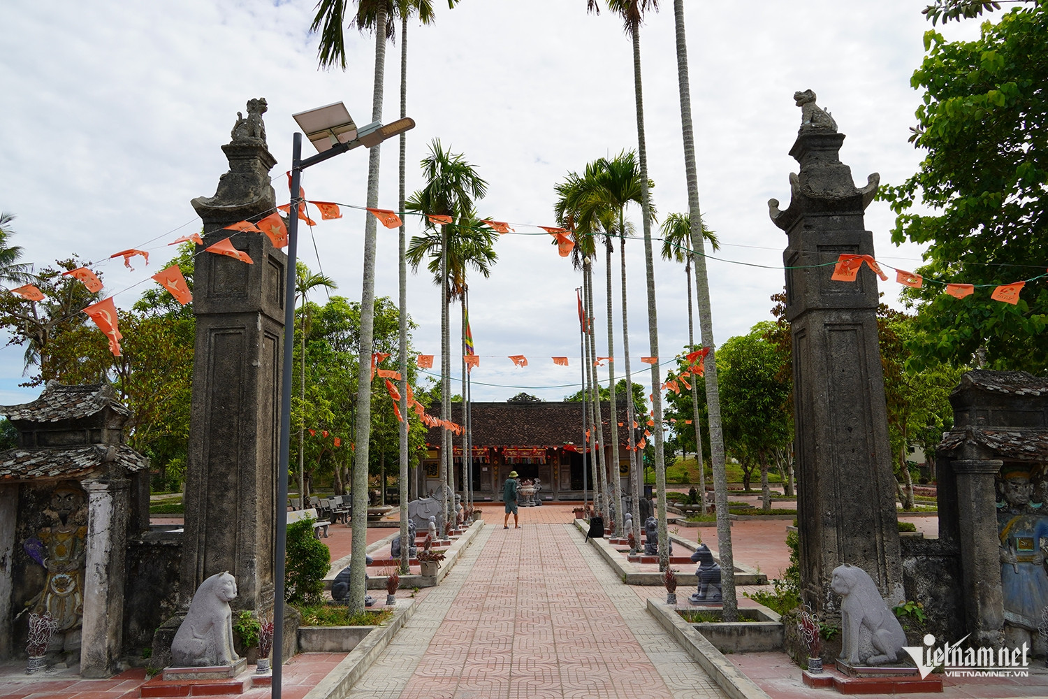 W-đền thần 8.JPG.jpg