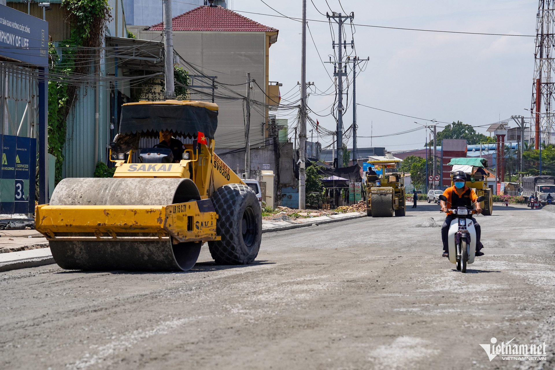 W-quốc lộ 13   Nguyễn Huế 3.jpg