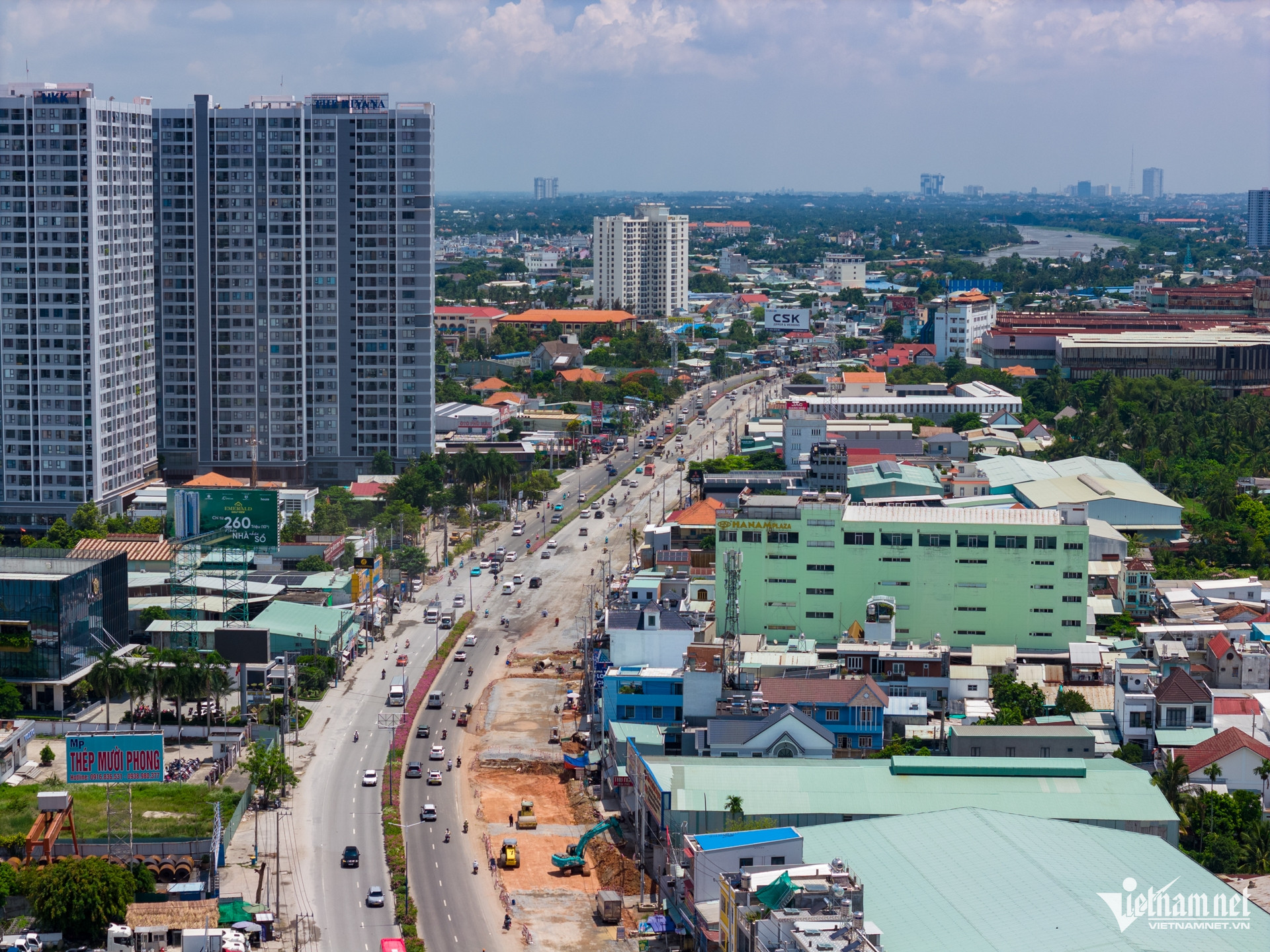 W-quốc lộ 13   Nguyễn Huế 7.jpg