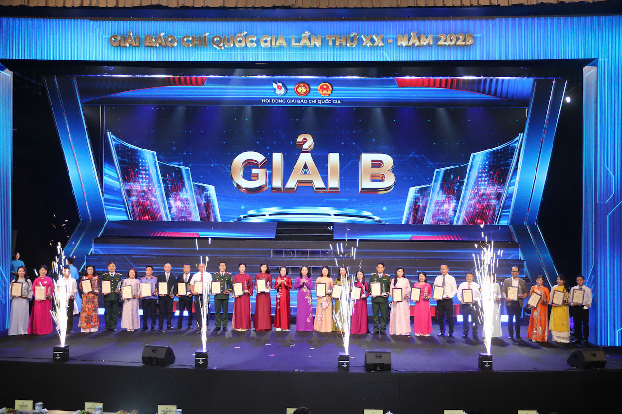 Giải B.jpeg