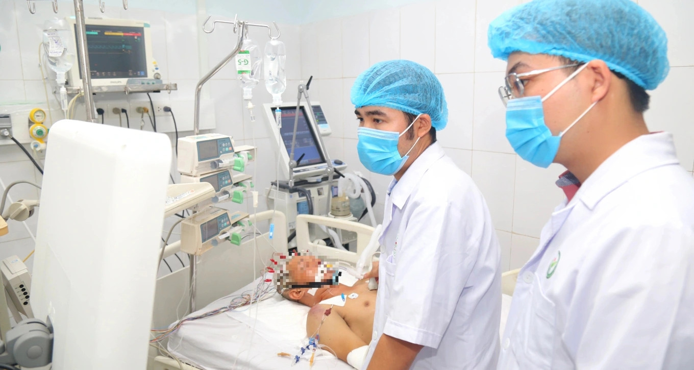 Loạt bệnh viện Trung ương tăng giá khám chữa bệnh do tính thêm chi phí quản lý