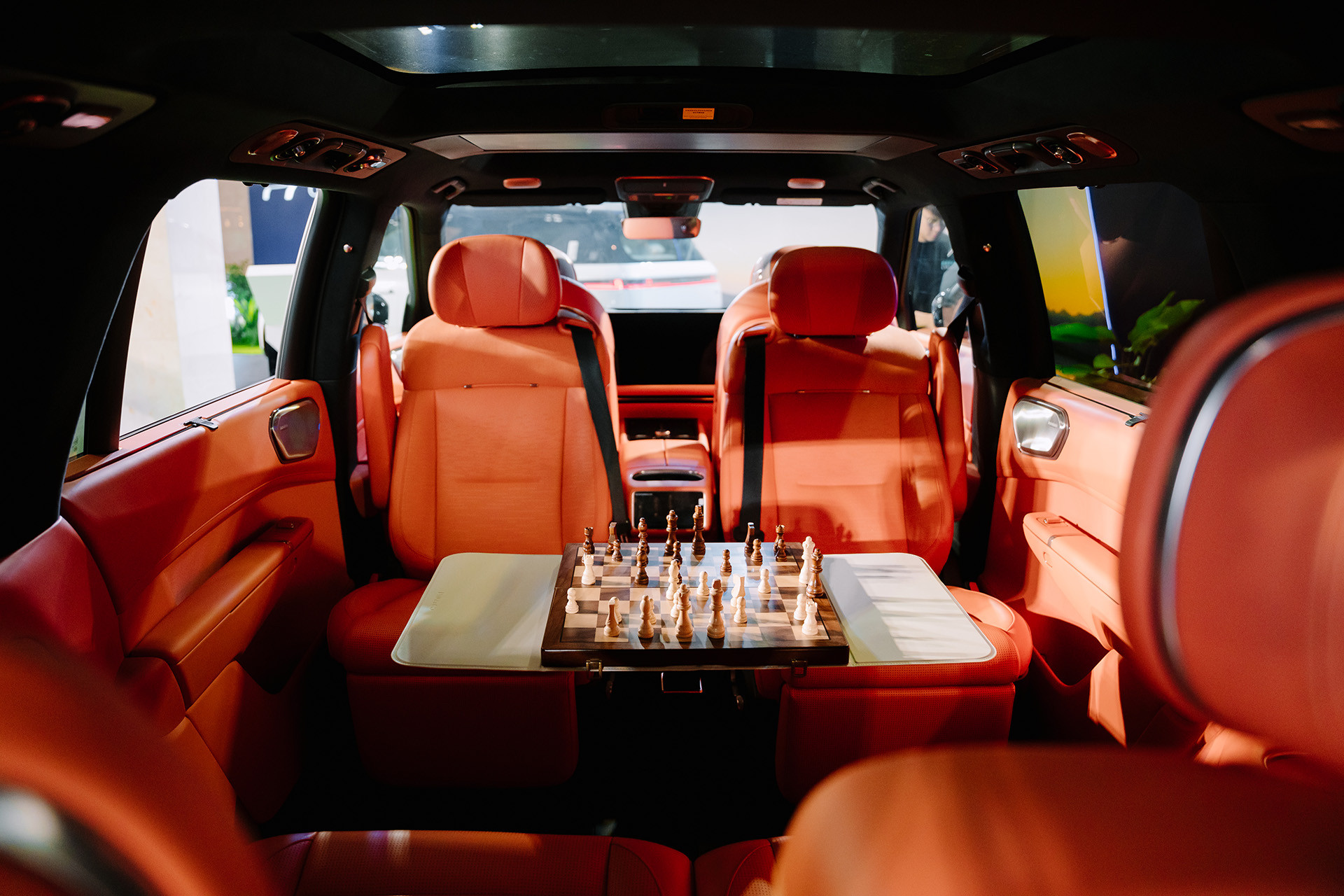 Lynk CO 900 noi that.jpg