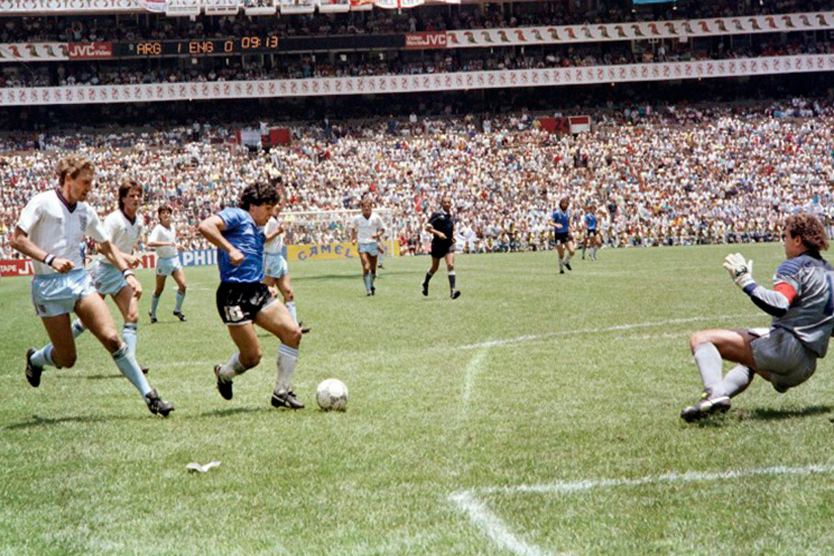 Maradona Ban thang the ky.jpg