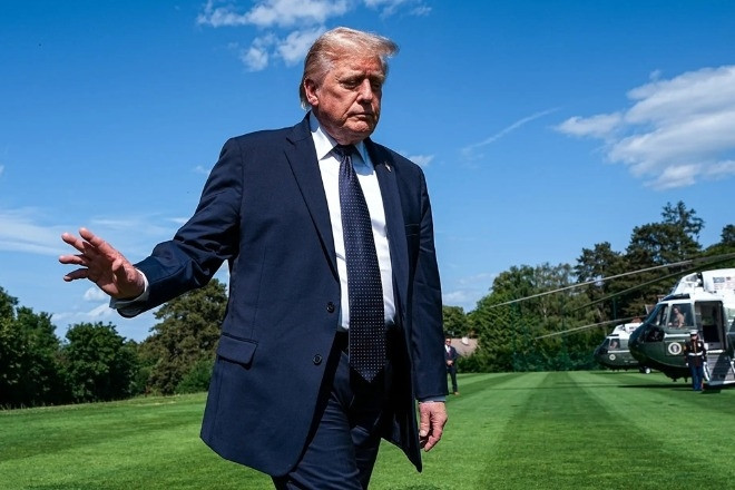 Ông Trump dọa thâu tóm eo biển Hormuz nếu Iran không thỏa thuận