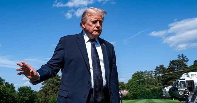 Ông Trump dọa thâu tóm eo biển Hormuz nếu Iran không thỏa thuận