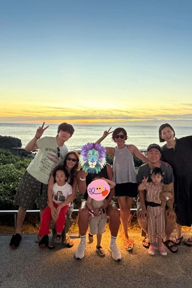 https://static-images.vnncdn.net/vps_images_publish/000001/000003/2026/6/22/son-je-yin-003-449.jpg