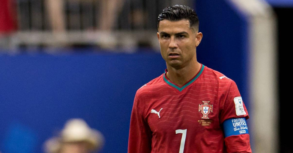 Bồ Đào Nha đấu Uzbekistan: Khi tất cả chống lại Ronaldo