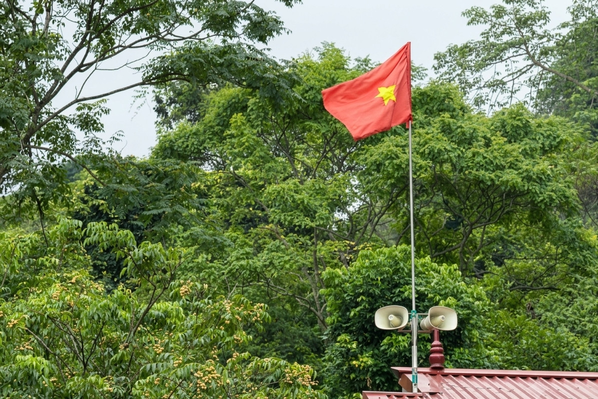 Đổi mới chương trình tiếng dân tộc để giảm nghèo thông tin cho bà con miền núi