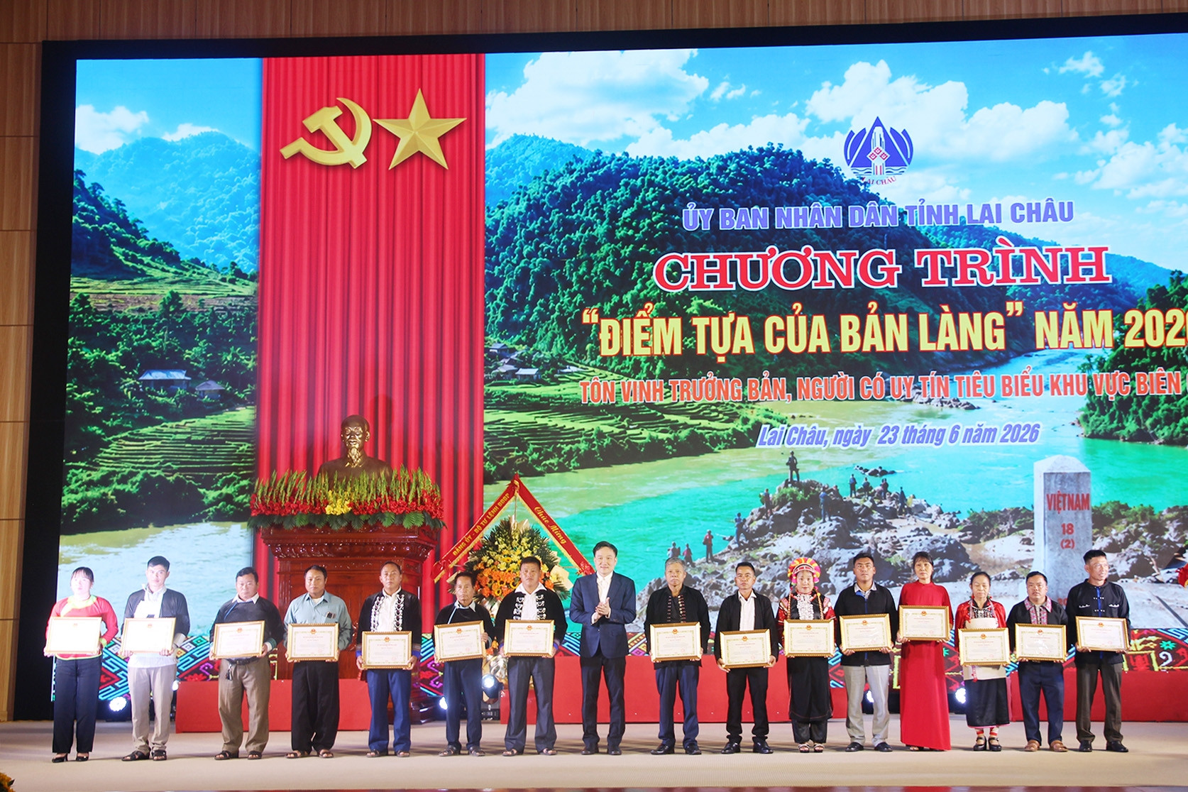 Lai Châu tôn vinh 130 “cột mốc sống” nơi biên cương Tổ quốc