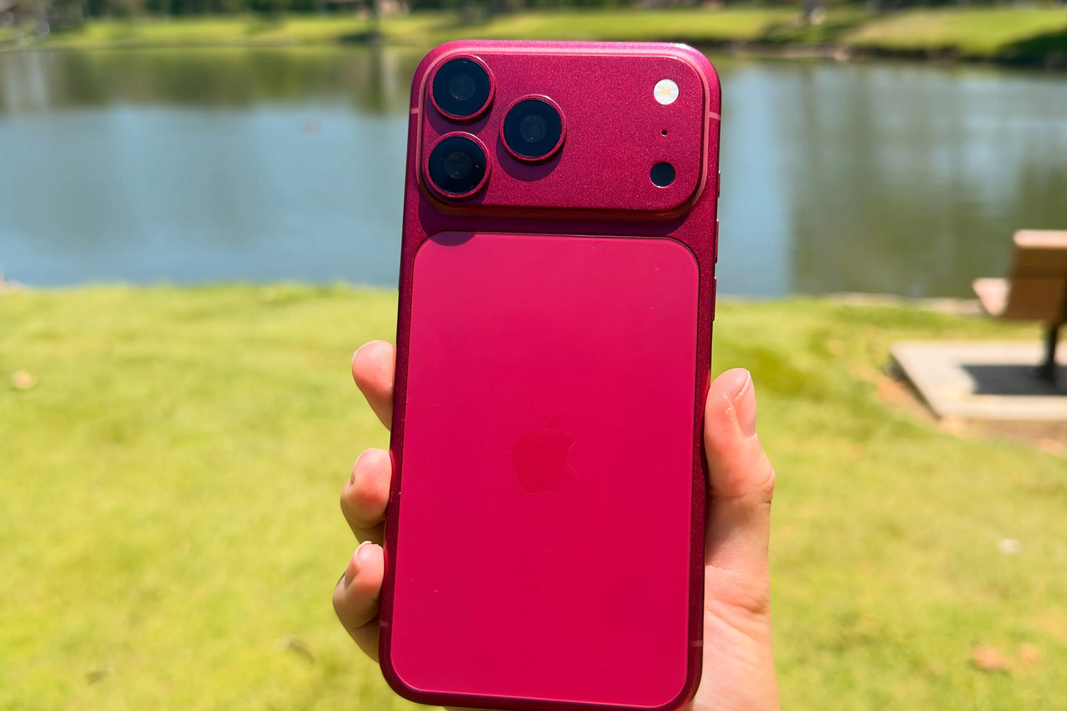 Linh kiện rò rỉ khẳng định iPhone 18 Pro Max đổi thiết kế