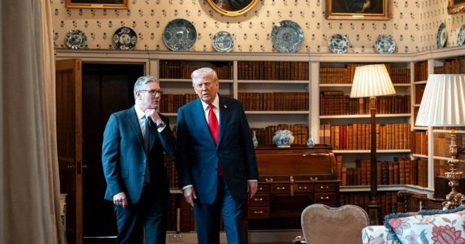 Ông Trump lên tiếng về việc Thủ tướng Anh Starmer từ chức