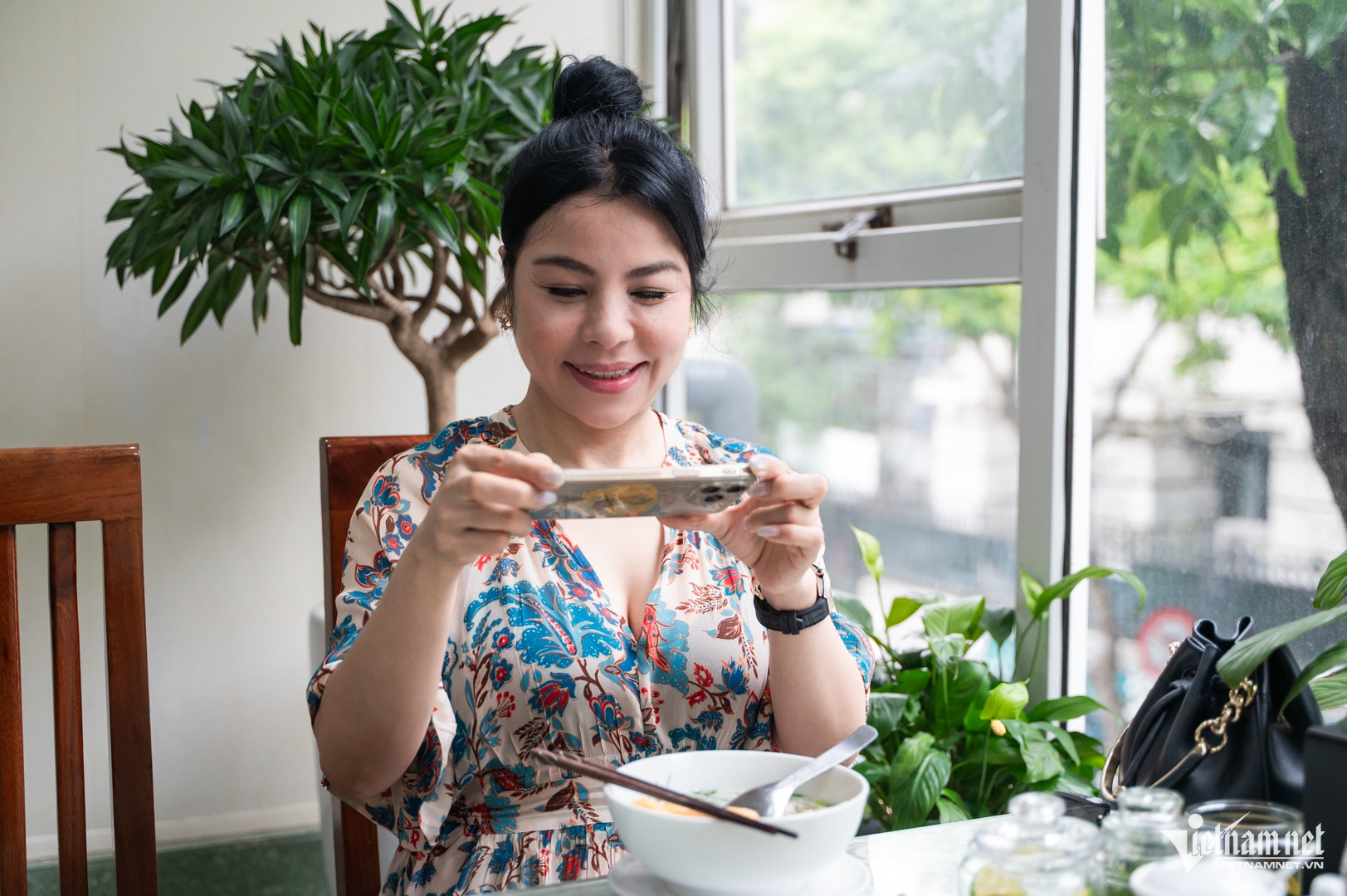 https://static-images.vnncdn.net/vps_images_publish/000001/000003/2026/6/23/w-pho-ga-huyen-huong-2565.jpg