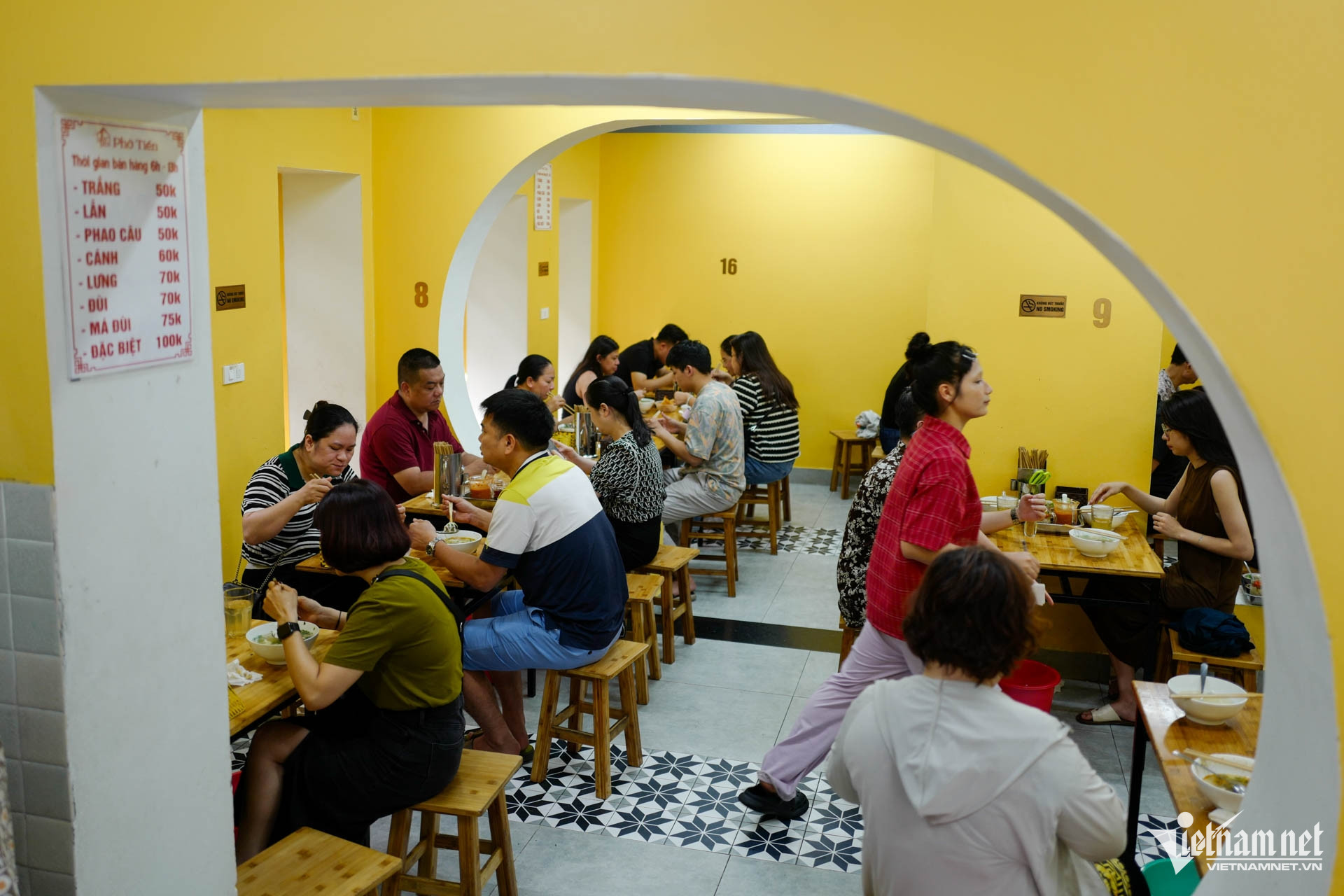 https://static-images.vnncdn.net/vps_images_publish/000001/000003/2026/6/23/w-pho-tien-13jpg-2571.jpg