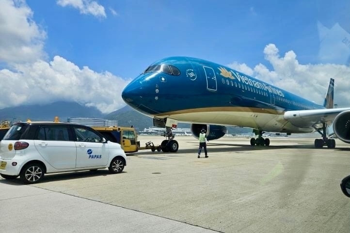 Máy bay Vietnam Airlines hạ cánh khẩn cấp xuống Hong Kong để cấp cứu khách
