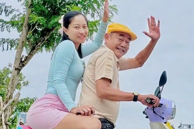 NSND Việt Anh đưa vợ trẻ kém 36 tuổi dạo phố, diva Thanh Lam lãng mạn ở trời Tây
