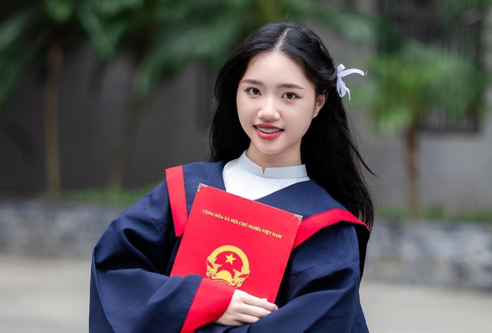 Nữ sinh Hà Nội giành 'cú ăn ba' thủ khoa thi lớp 10 chuyên Văn