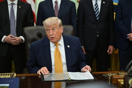 Ông Trump phản ứng 'gắt' về nghị quyết yêu cầu chấm dứt chiến sự Iran