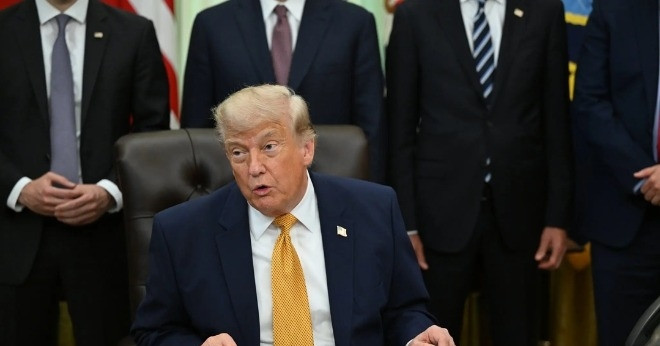 Ông Trump phản ứng &amp;apos;gắt&amp;apos; về nghị quyết yêu cầu chấm dứt chiến sự Iran