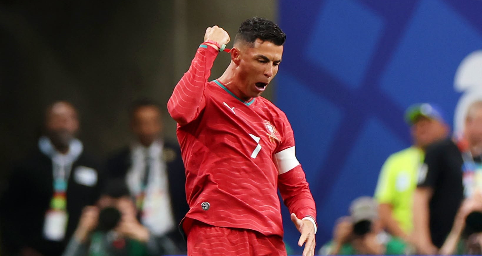 Ronaldo lập kỷ lục mà Messi cũng chưa thể chạm tới tại World Cup