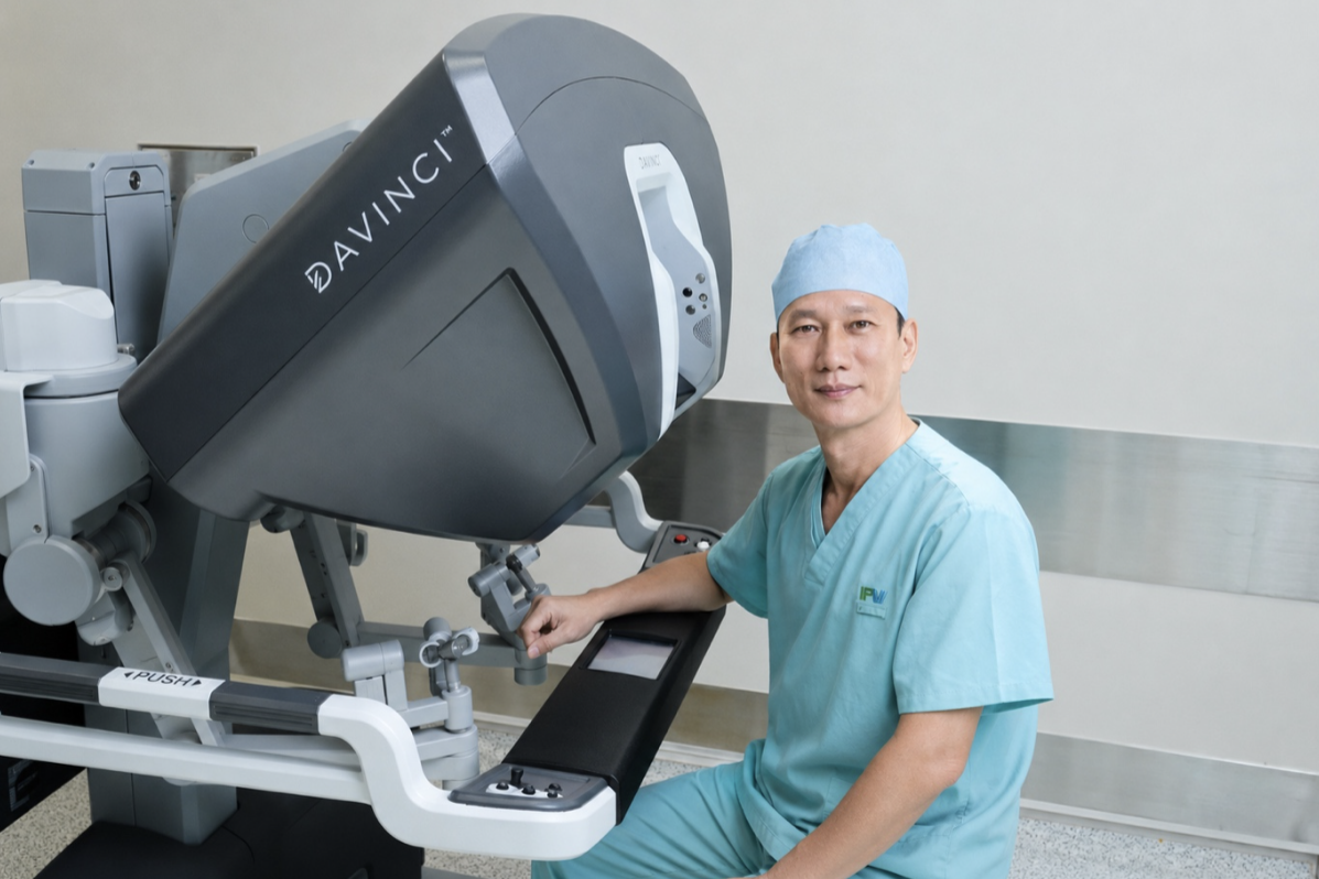 Bác sĩ FV dùng robot cắt u thận, bệnh nhân người Úc bất ngờ vì không đau