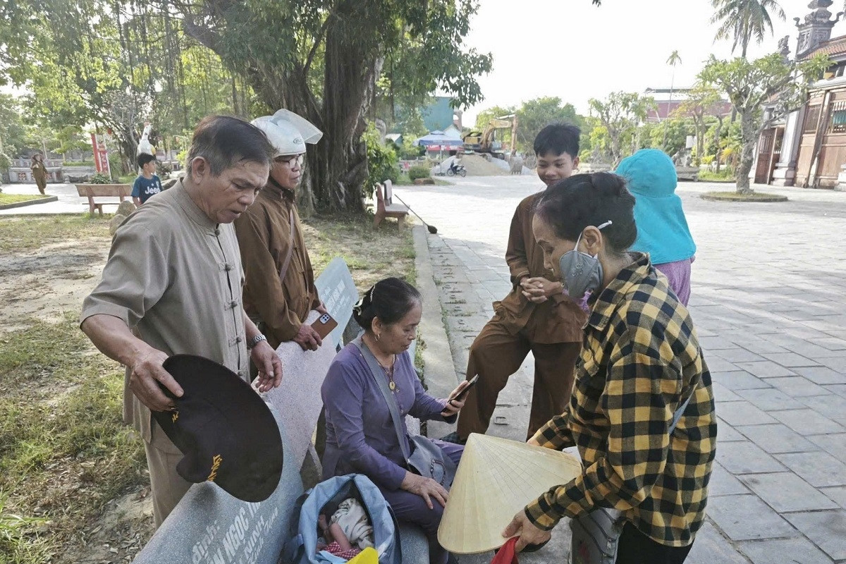 Bé trai 3 ngày tuổi bị bỏ rơi, mẹ để lại thư 'em là sinh viên'