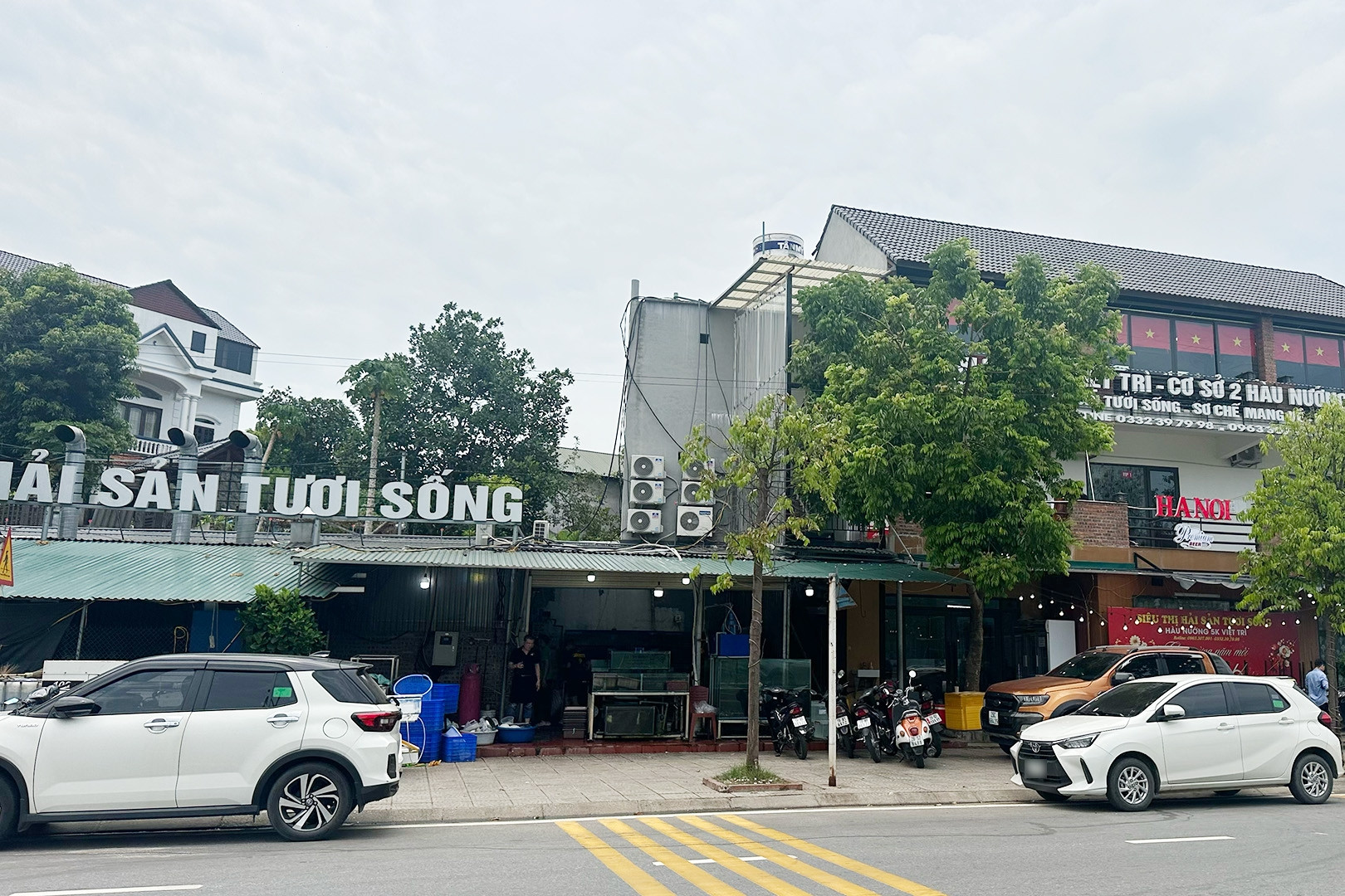Đưa cô gái cùng bạn đi ăn cua hoàng đế, tôm Alaska, người đàn ông bị bỏ lại với hóa đơn 16 triệu