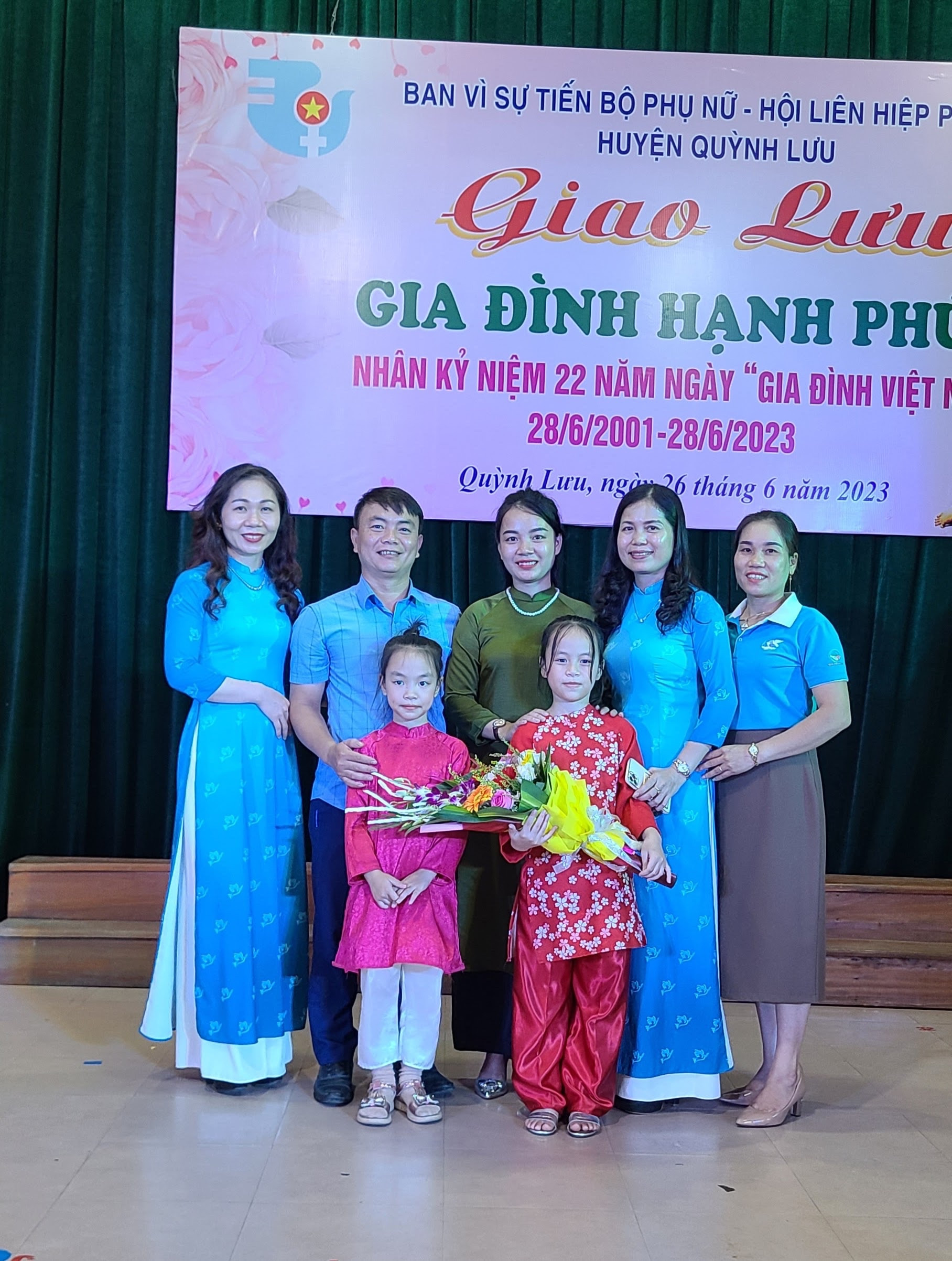 mạnh mạnh.jpg
