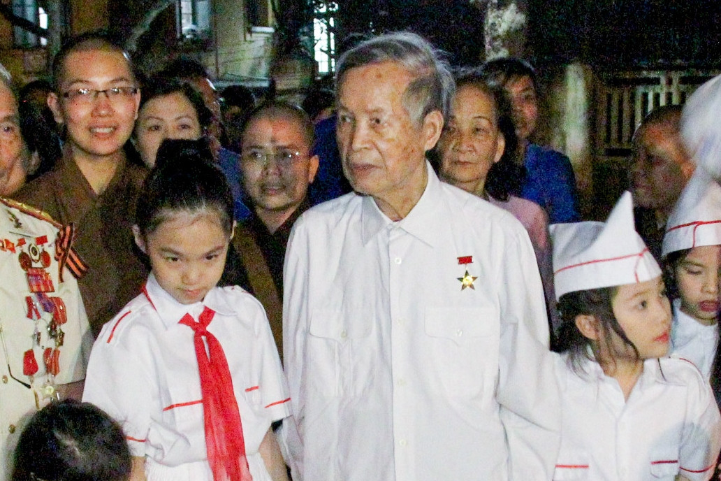 Thông tin về lễ tang Anh hùng La Văn Cầu