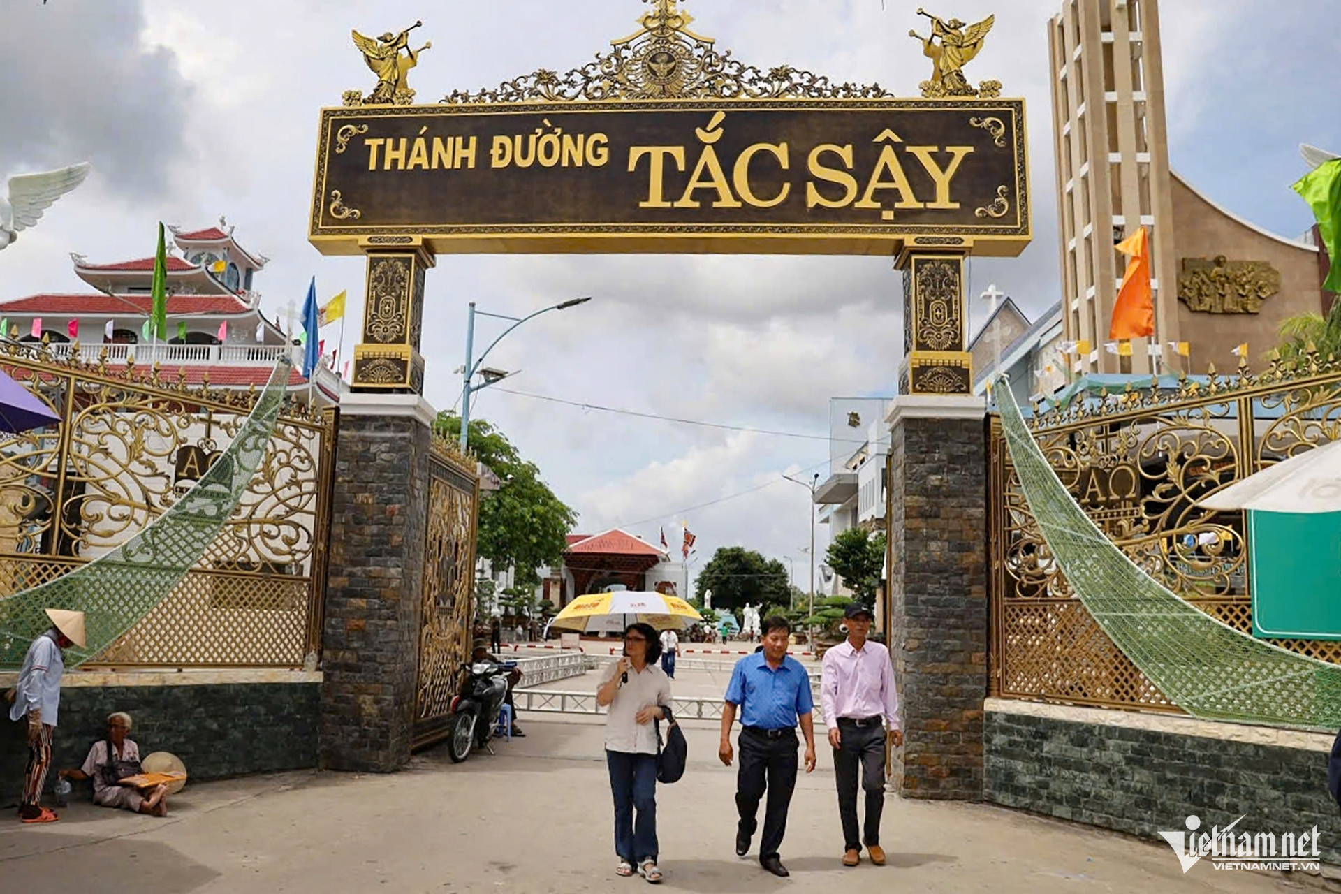 W-khong phat hanh giay to uu tien du le tuyen phong chan phuoc linh muc truong buu diep 3118.jpg