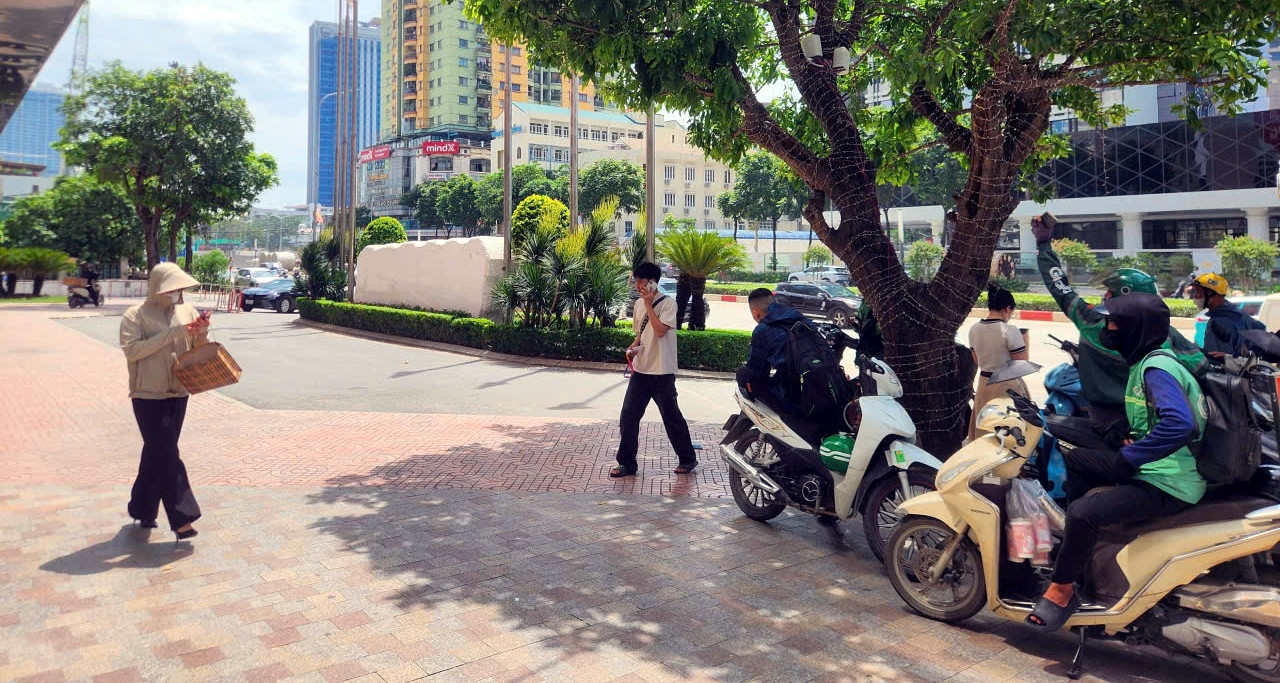 Xác minh vụ shipper kéo tóc, hành hung nữ khách hàng khi giao đồ ăn ở Hà Nội