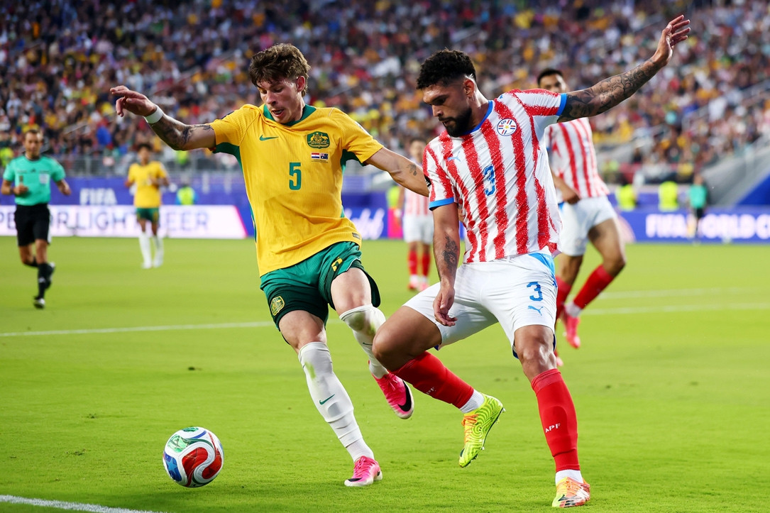 Hòa Paraguay, Úc lấy vé vào vòng 1/16 World Cup